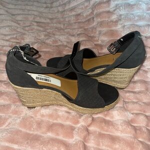 NWT A.N.A WEDGES SIZE 6.5